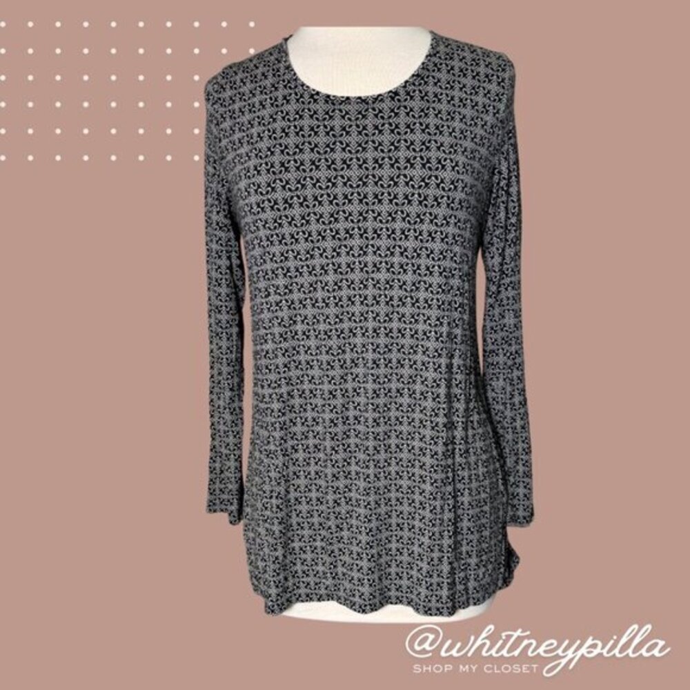 3/$20 J.Jill Long Sleeve Top Black & White Print flowy Tunic style Women's Small